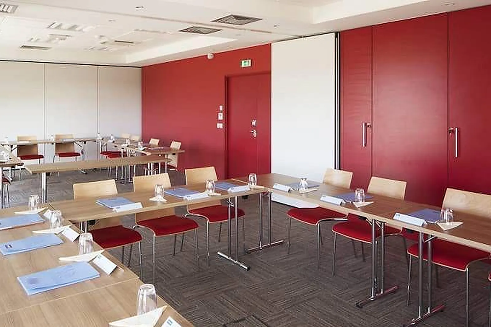 Lieux événementiels, KYRIAD LYON EST MEYZIEU ZI AÉROPORT***