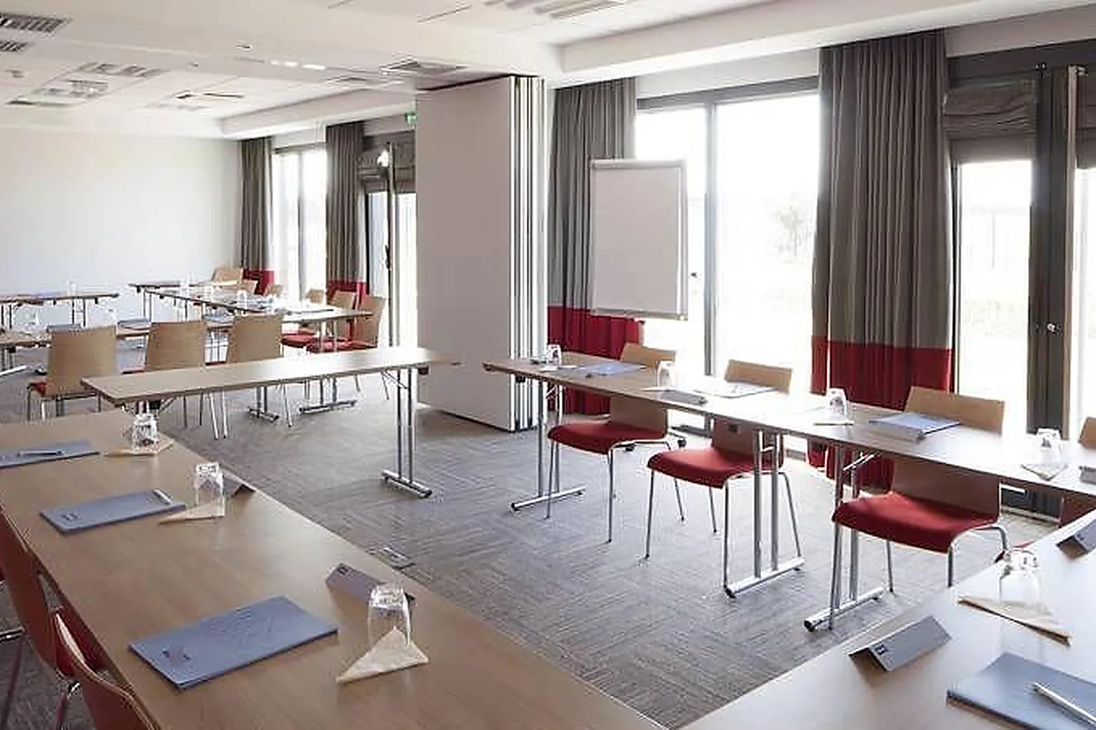 Lieux événementiels, KYRIAD LYON EST MEYZIEU ZI AÉROPORT***