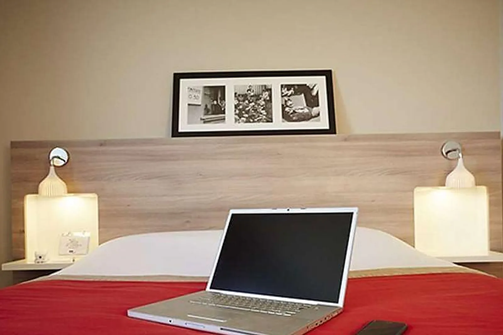 Lieux événementiels, KYRIAD LYON EST MEYZIEU ZI AÉROPORT***