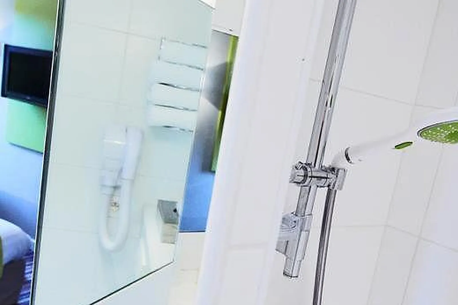 Lieux événementiels, KYRIAD LYON EST SAINT BONNET DE MURE ***