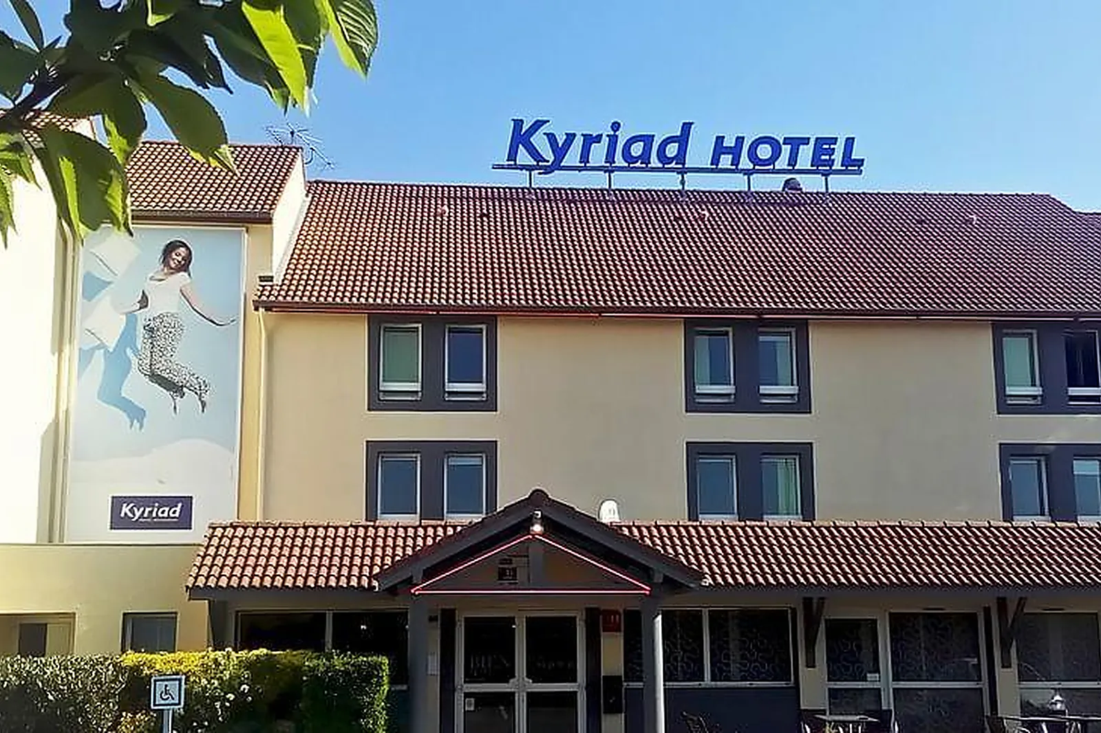 Lieux événementiels, KYRIAD LYON EST SAINT BONNET DE MURE ***