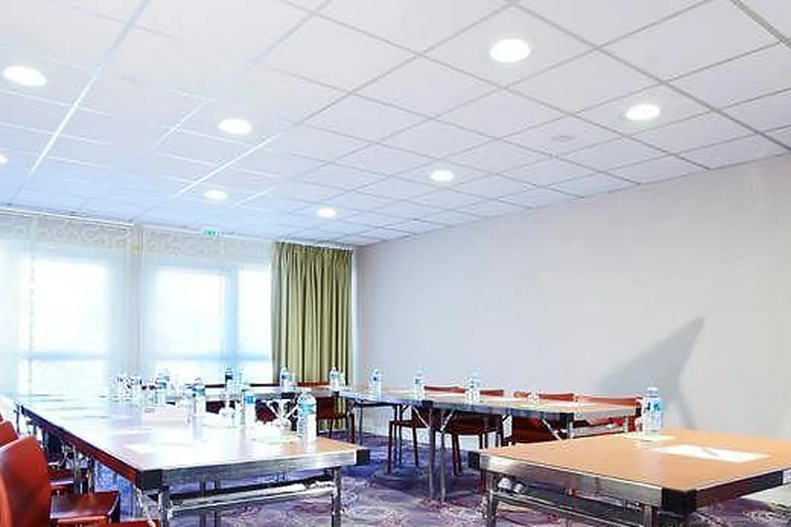 Lieux événementiels, KYRIAD LYON EST SAINT BONNET DE MURE ***