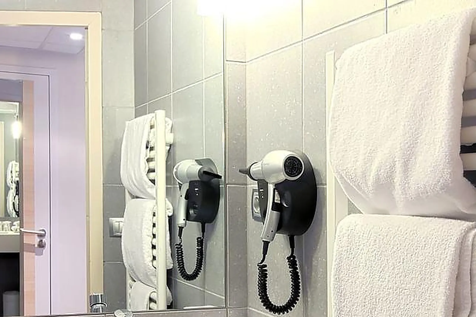 Lieux événementiels, KYRIAD LYON EST - BOURGOIN JALLIEU