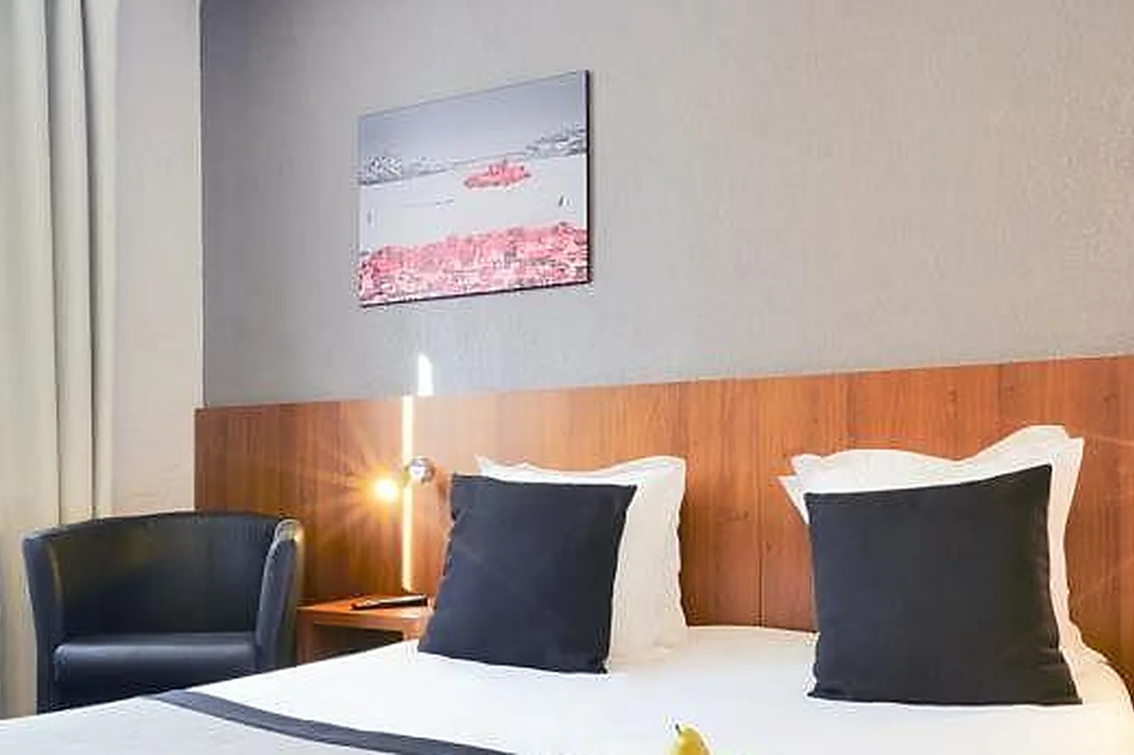 Lieux événementiels, KYRIAD MARSEILLE PARADIS ***