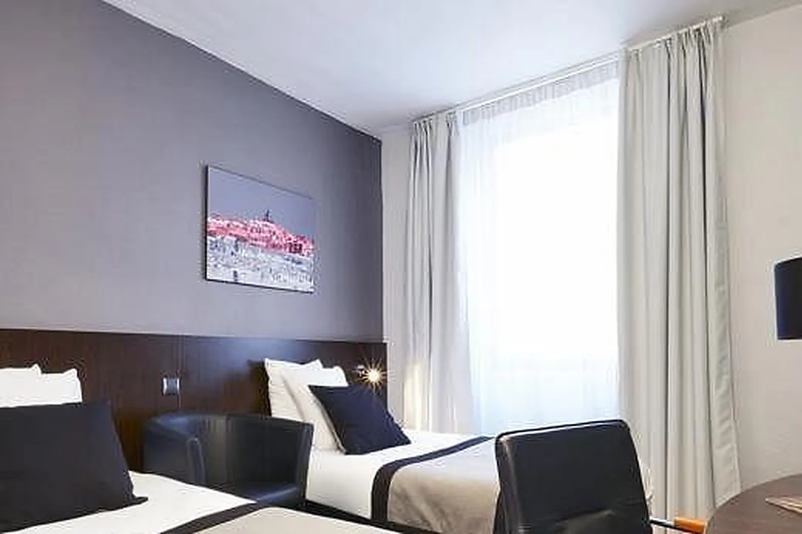 Lieux événementiels, KYRIAD MARSEILLE PARADIS ***