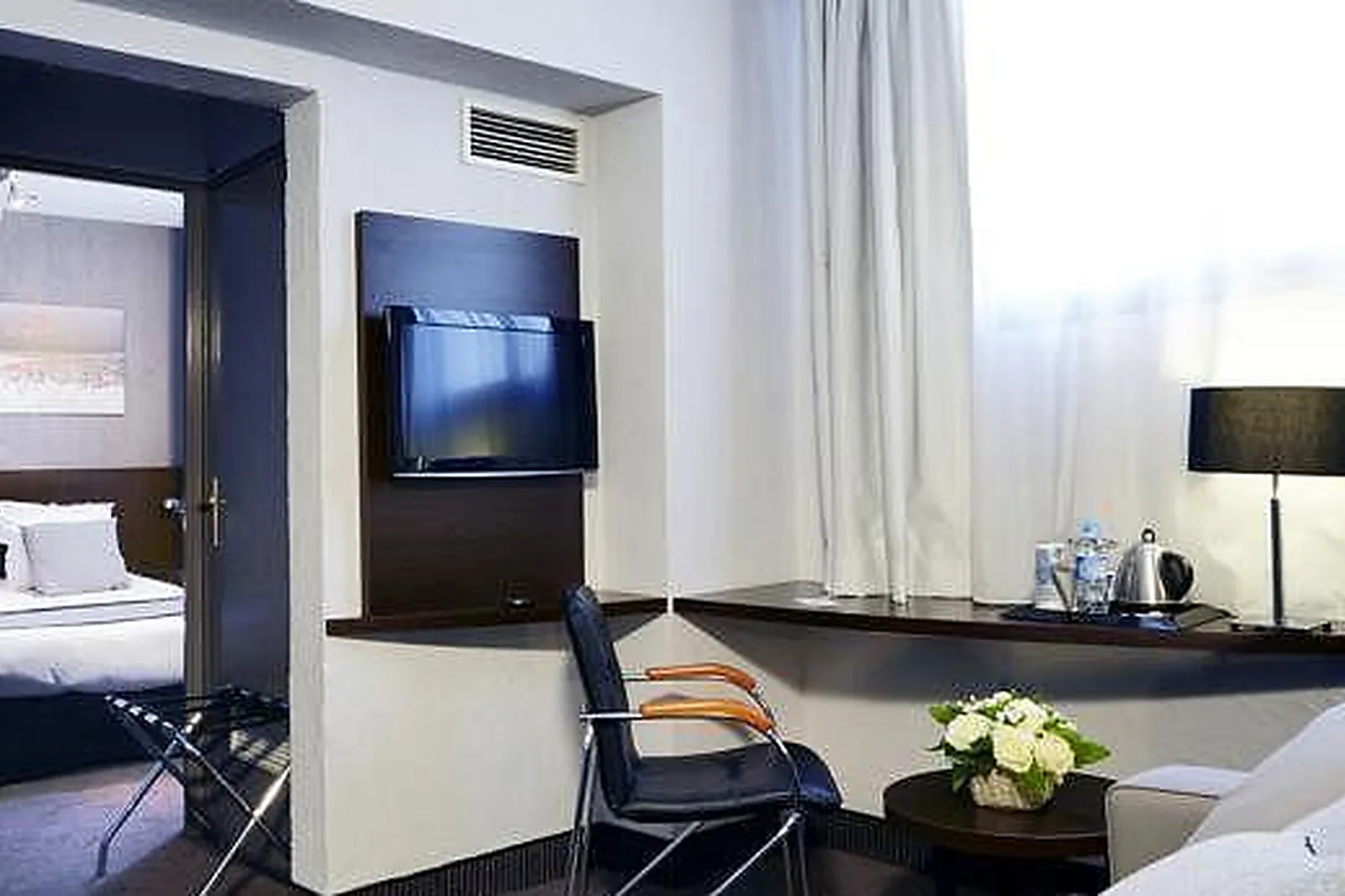 Lieux événementiels, KYRIAD MARSEILLE PARADIS ***