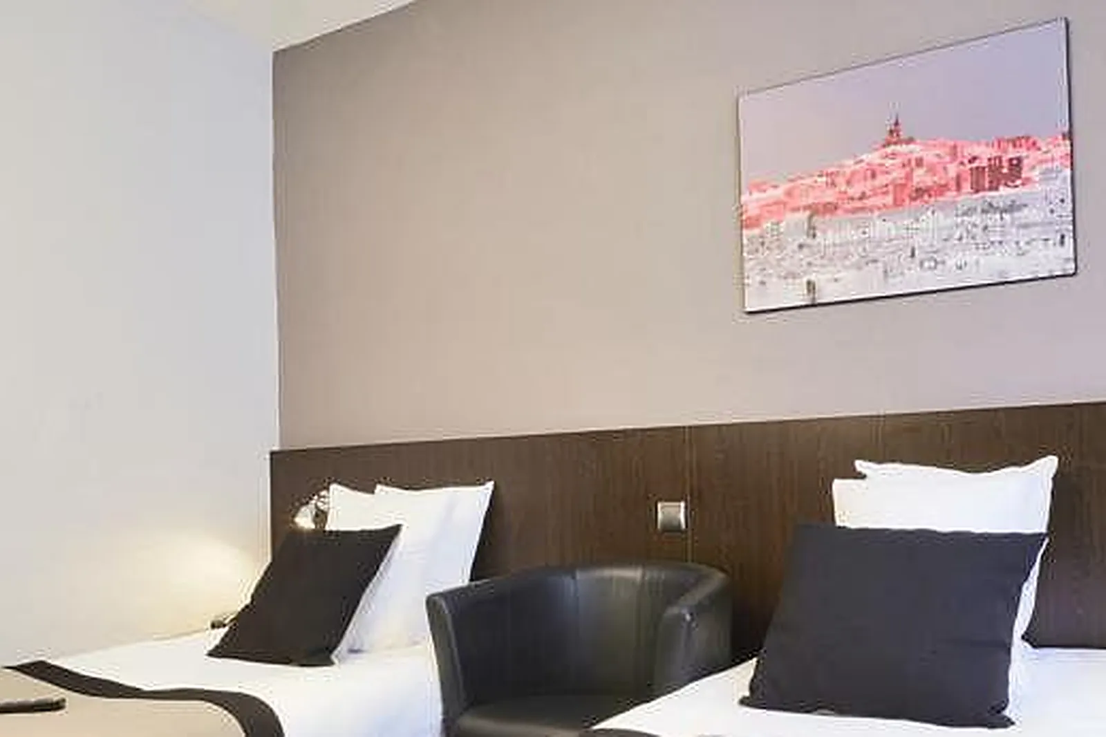 Lieux événementiels, KYRIAD MARSEILLE PARADIS ***