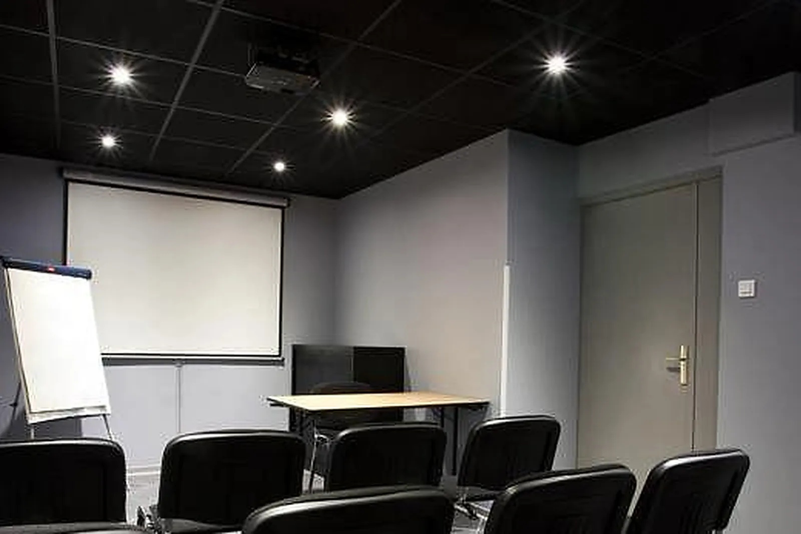 Lieux événementiels, KYRIAD MARSEILLE PARADIS ***