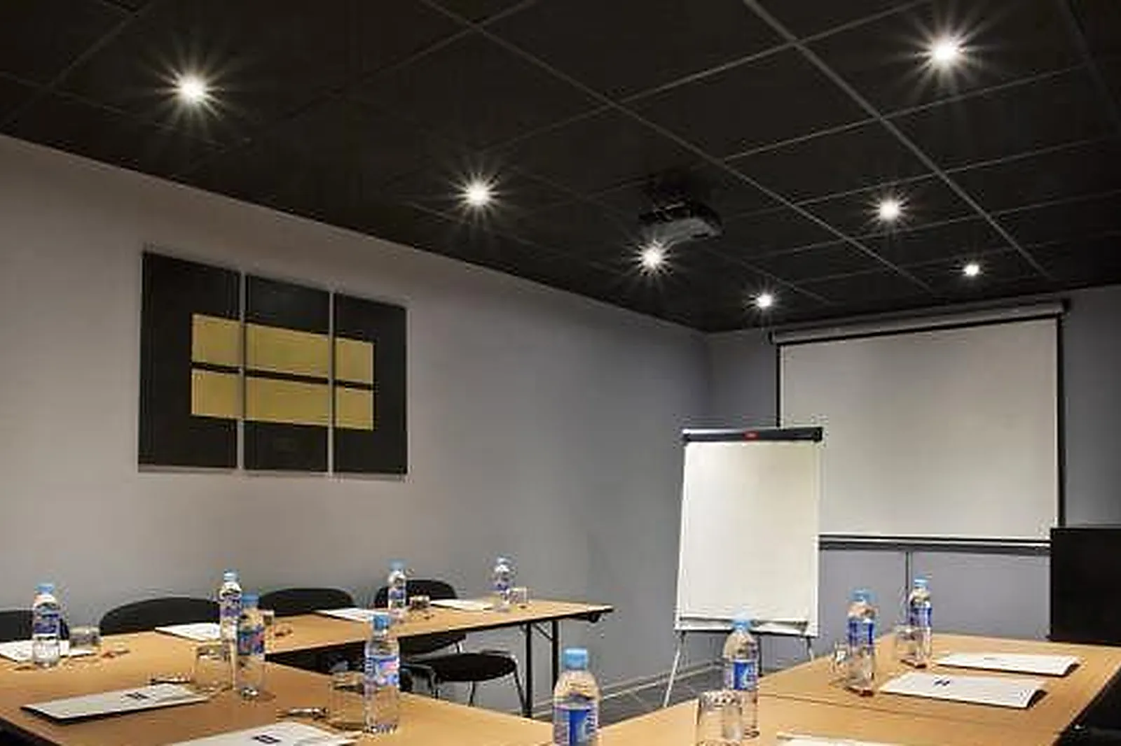 Lieux événementiels, KYRIAD MARSEILLE PARADIS ***