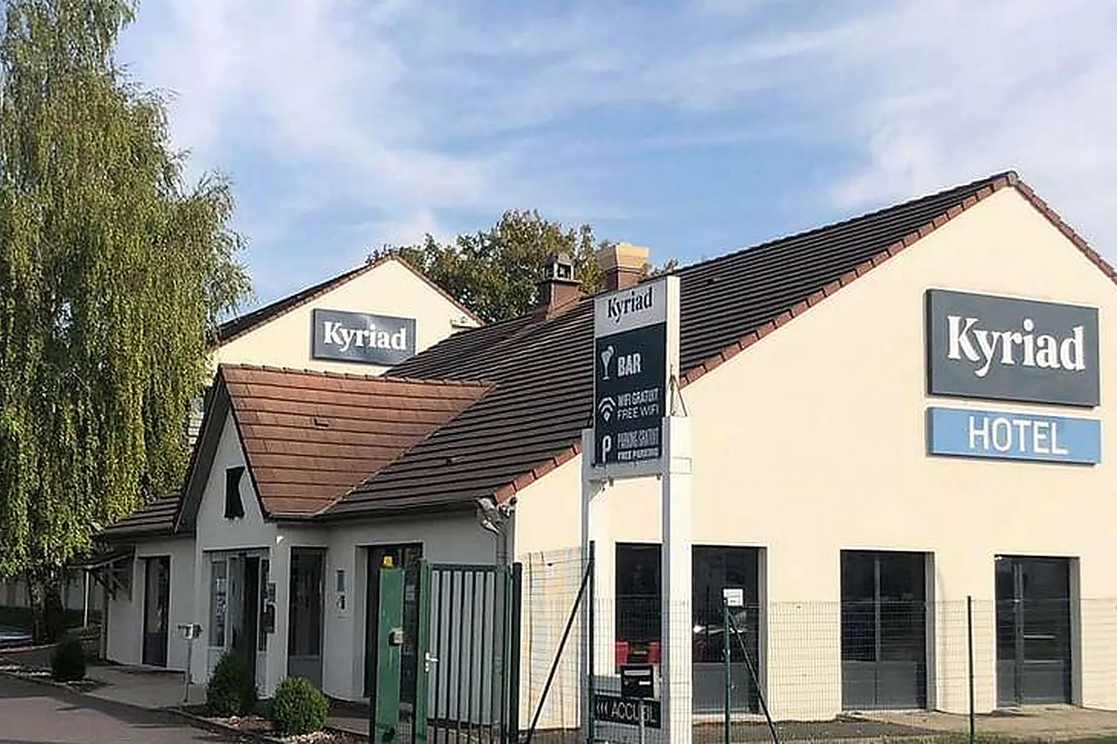 Lieux événementiels, KYRIAD NANTEUIL-LÈS-MEAUX***