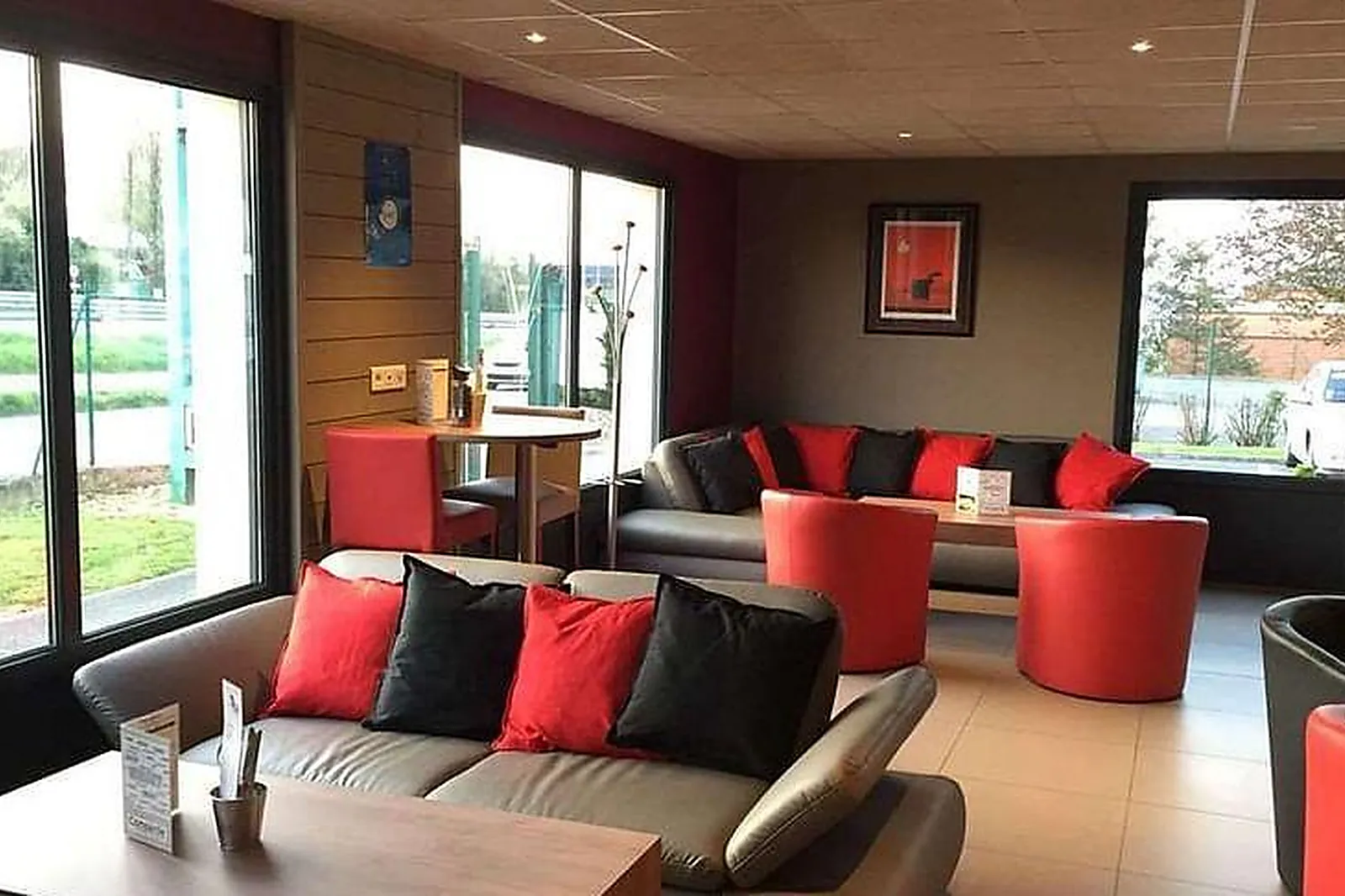 Lieux événementiels, KYRIAD NANTEUIL-LÈS-MEAUX***