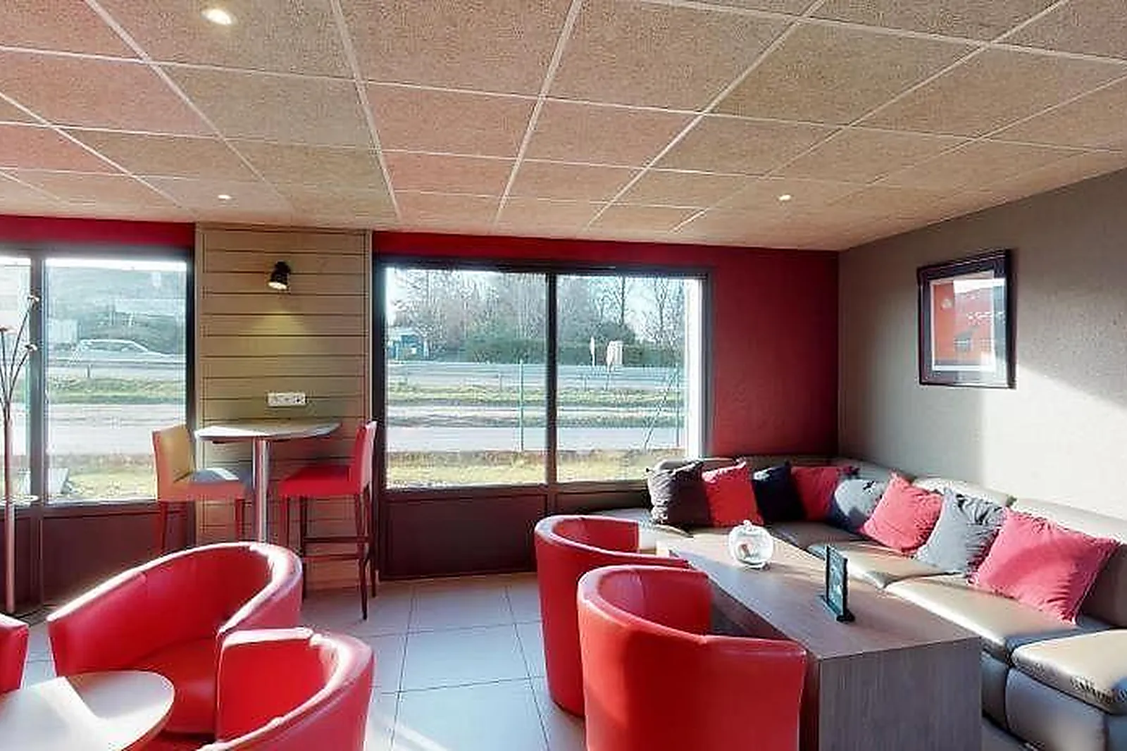 Lieux événementiels, KYRIAD NANTEUIL-LÈS-MEAUX***