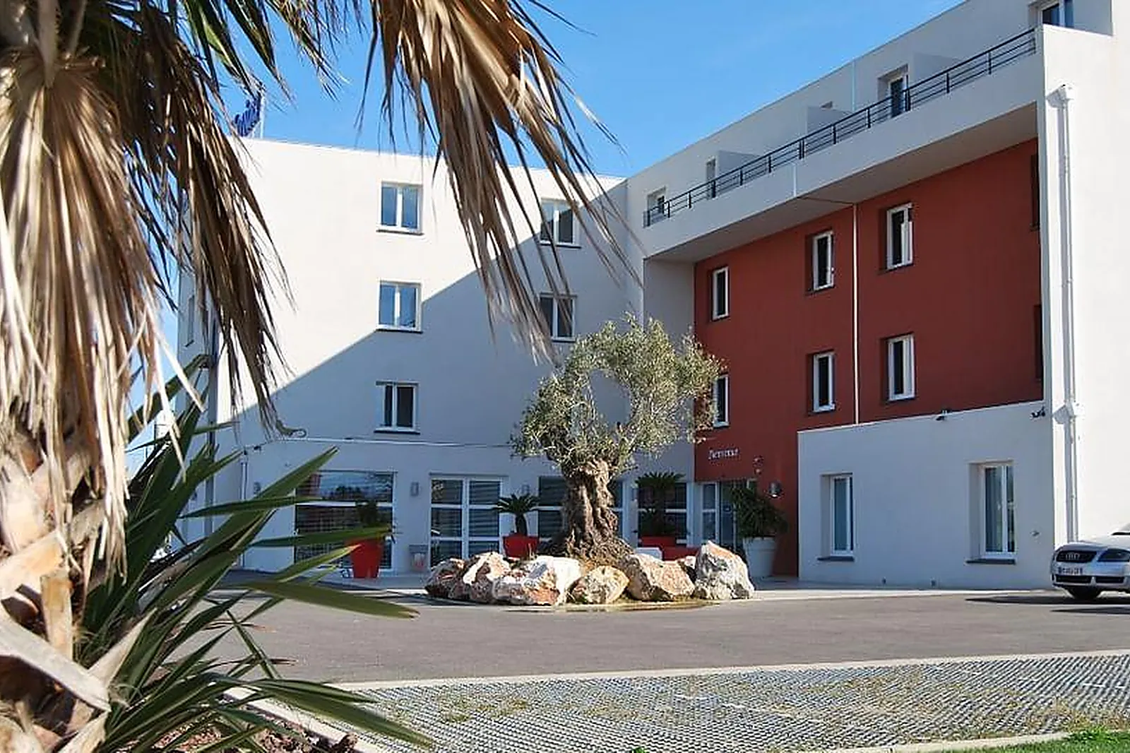 Lieux événementiels, KYRIAD PERPIGNAN ***