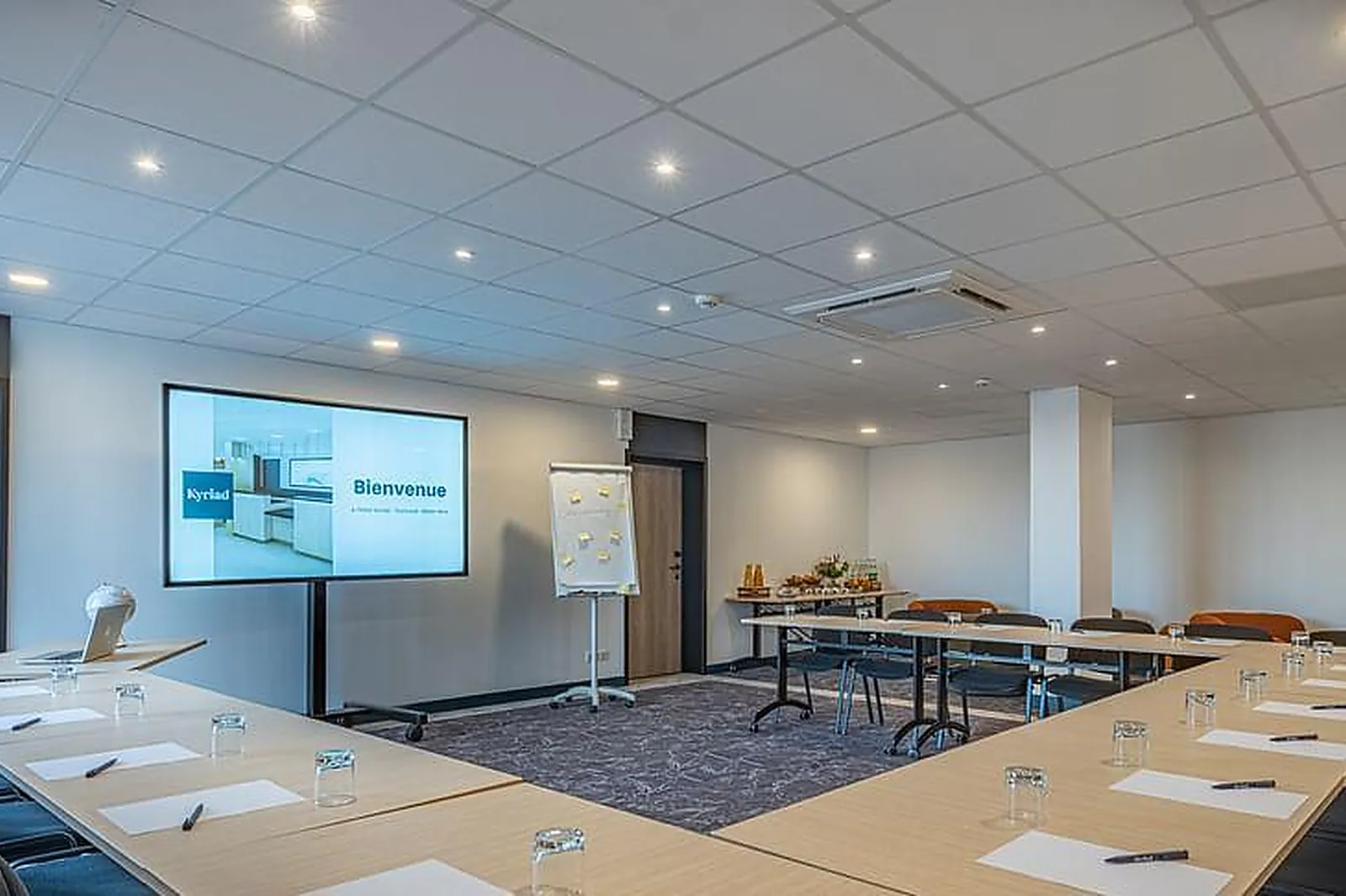 Lieux événementiels, KYRIAD TOURS SUD BALLAN-MIRÉ