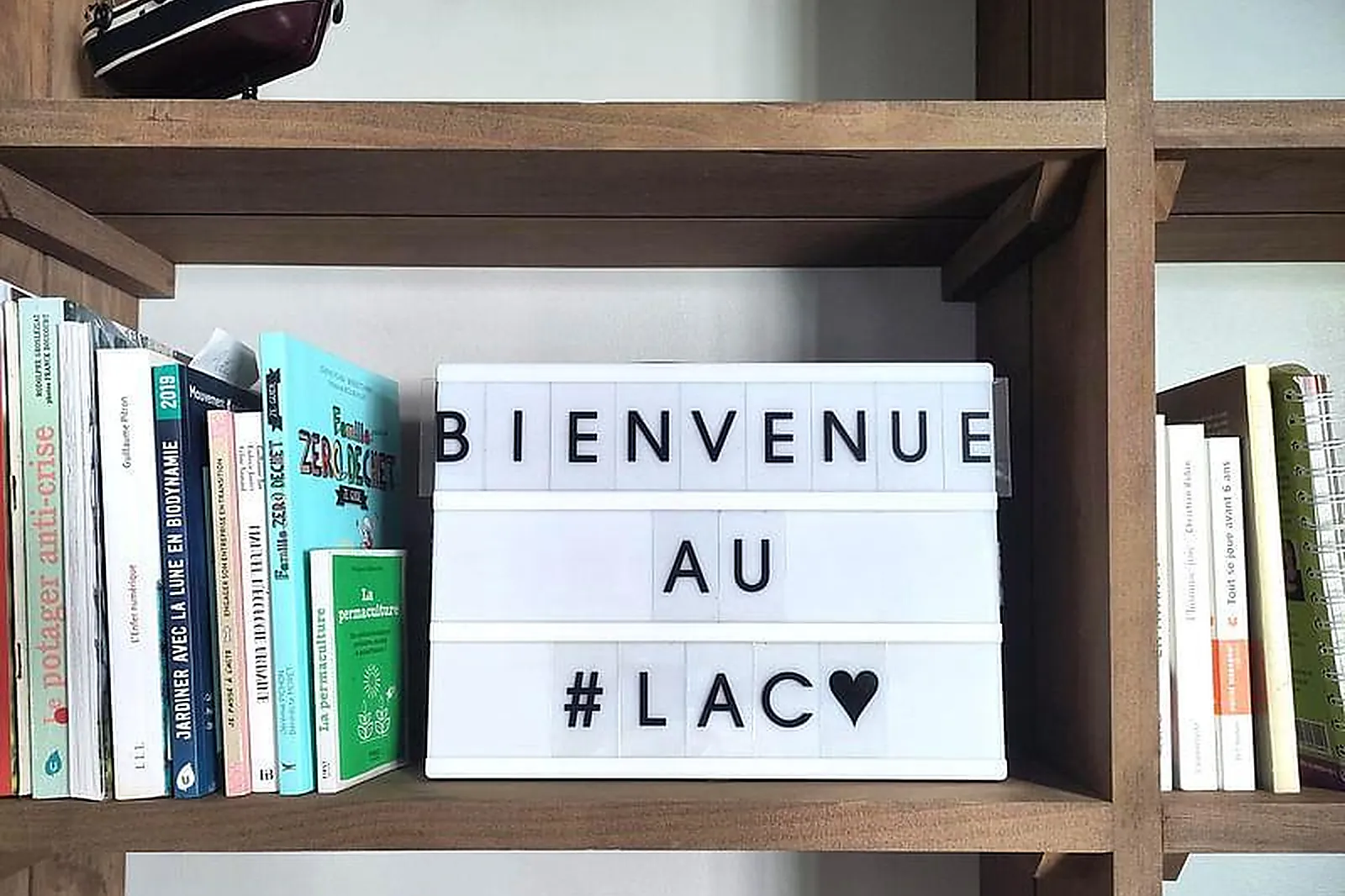 Lieux événementiels, LAC-BULLE VERTE ET BULLE ROSE