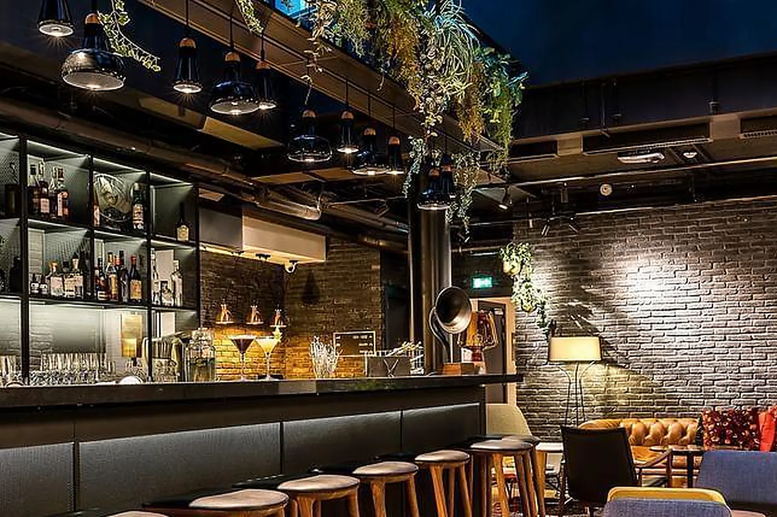 Lieux événementiels, LAZ' HÔTEL SPA URBAIN