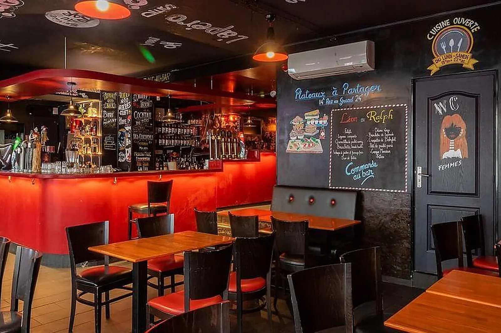 Lieux événementiels, L'ADADA BAR