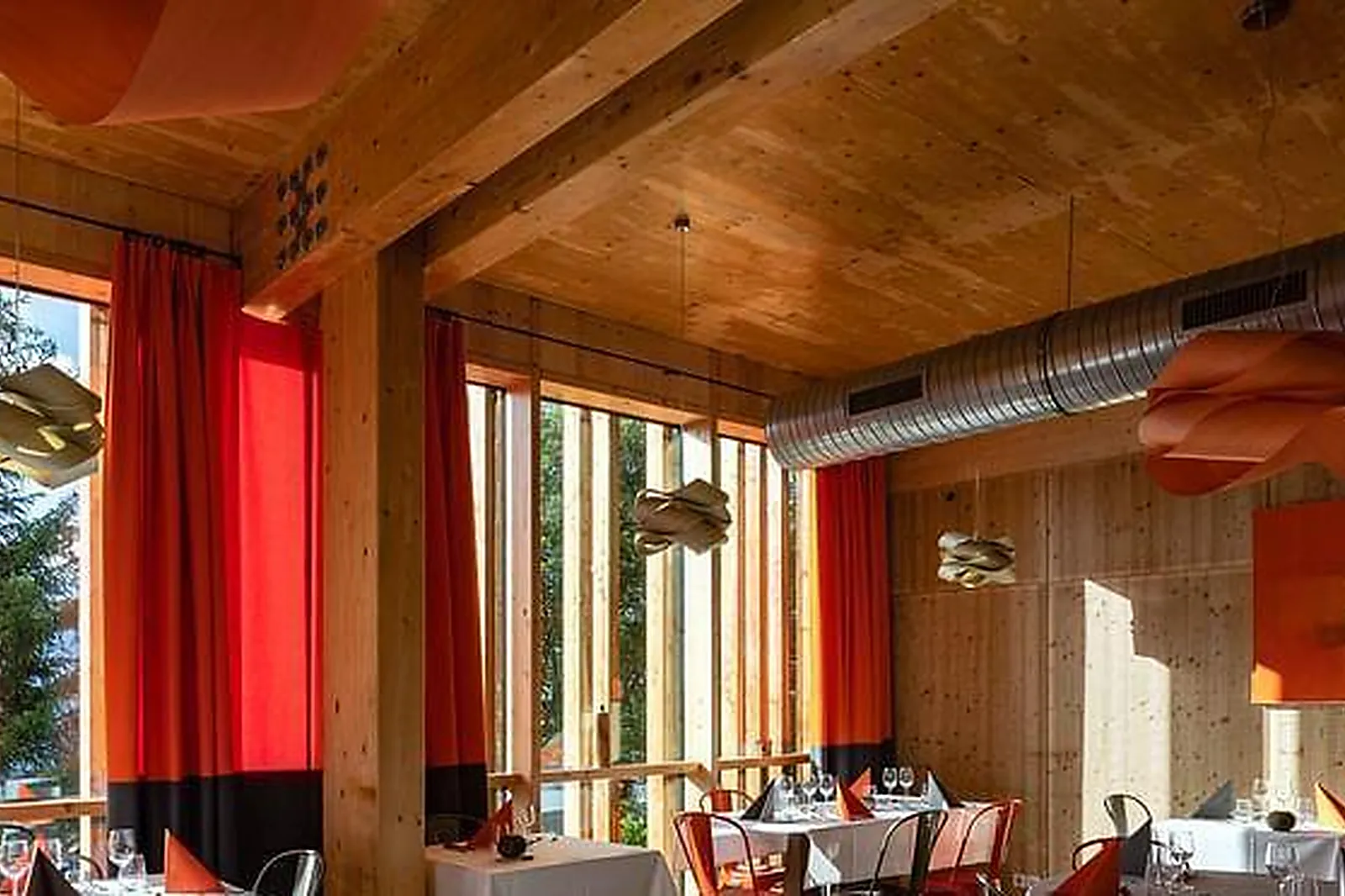 Lieux événementiels, L'AIGUILLE GRIVE CHALETS HÔTEL****