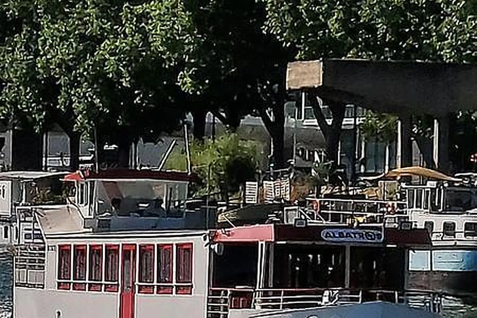 Lieux événementiels, L'ALBATROS