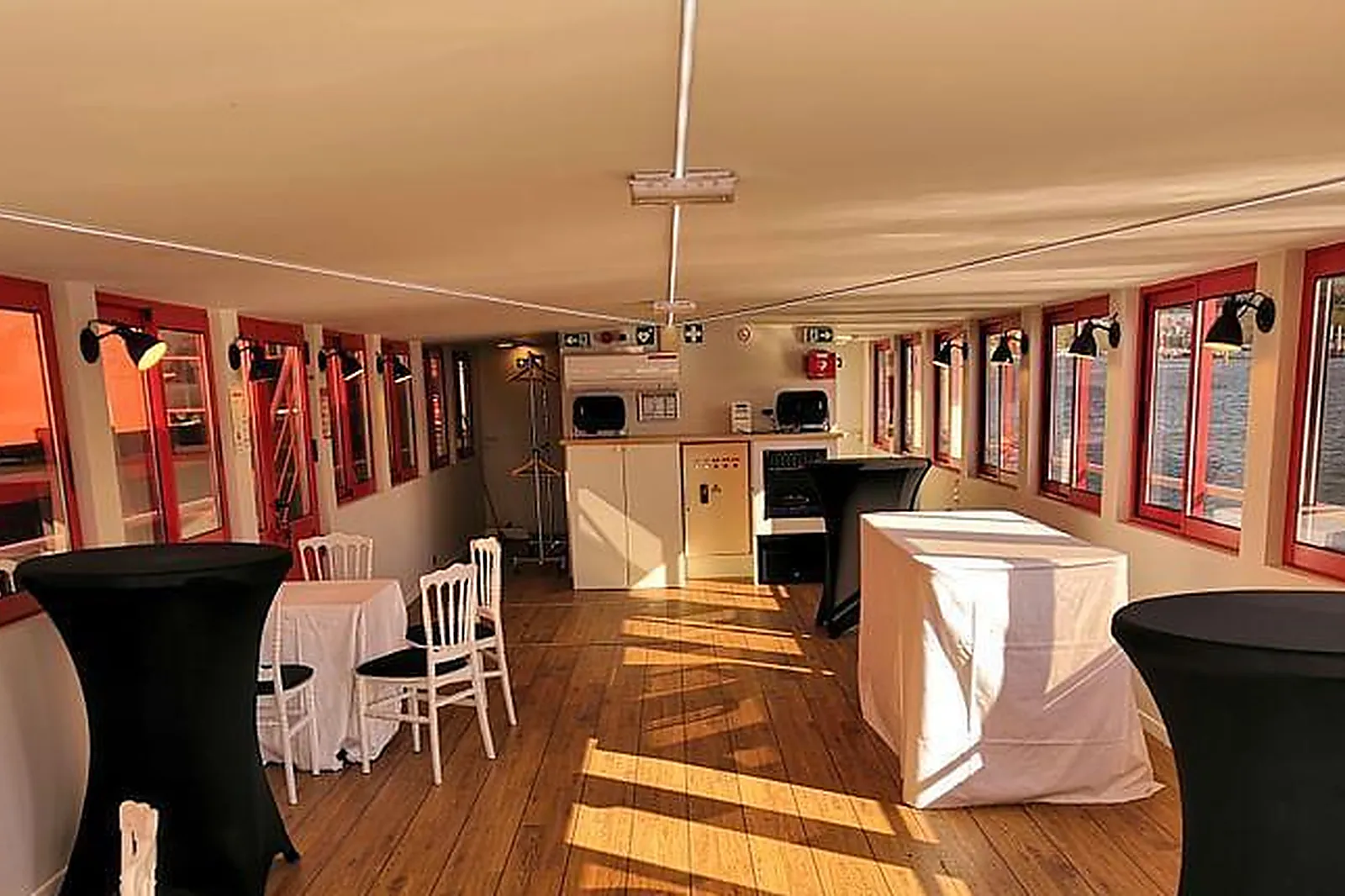 Lieux événementiels, L'ALBATROS