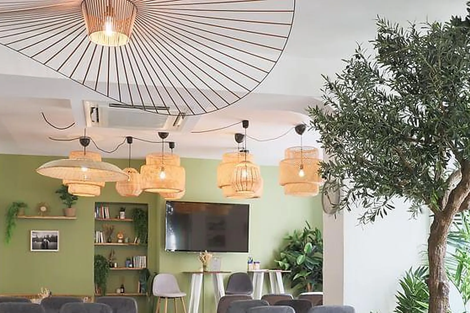 Lieux événementiels, L'APPARTEMENT REEVE