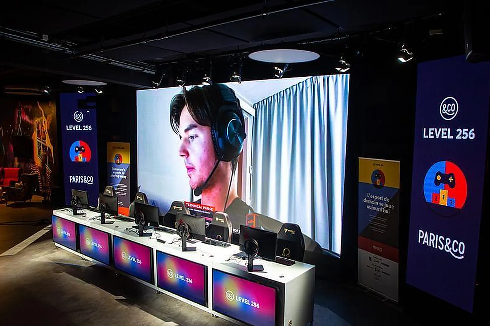 Lieux événementiels, L'ARENA 256