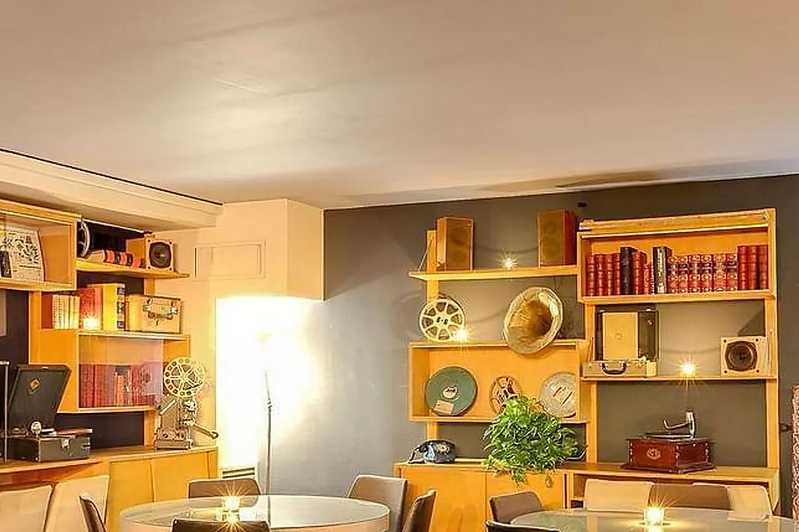 Lieux événementiels, L'ATELIER DES ARTISTES