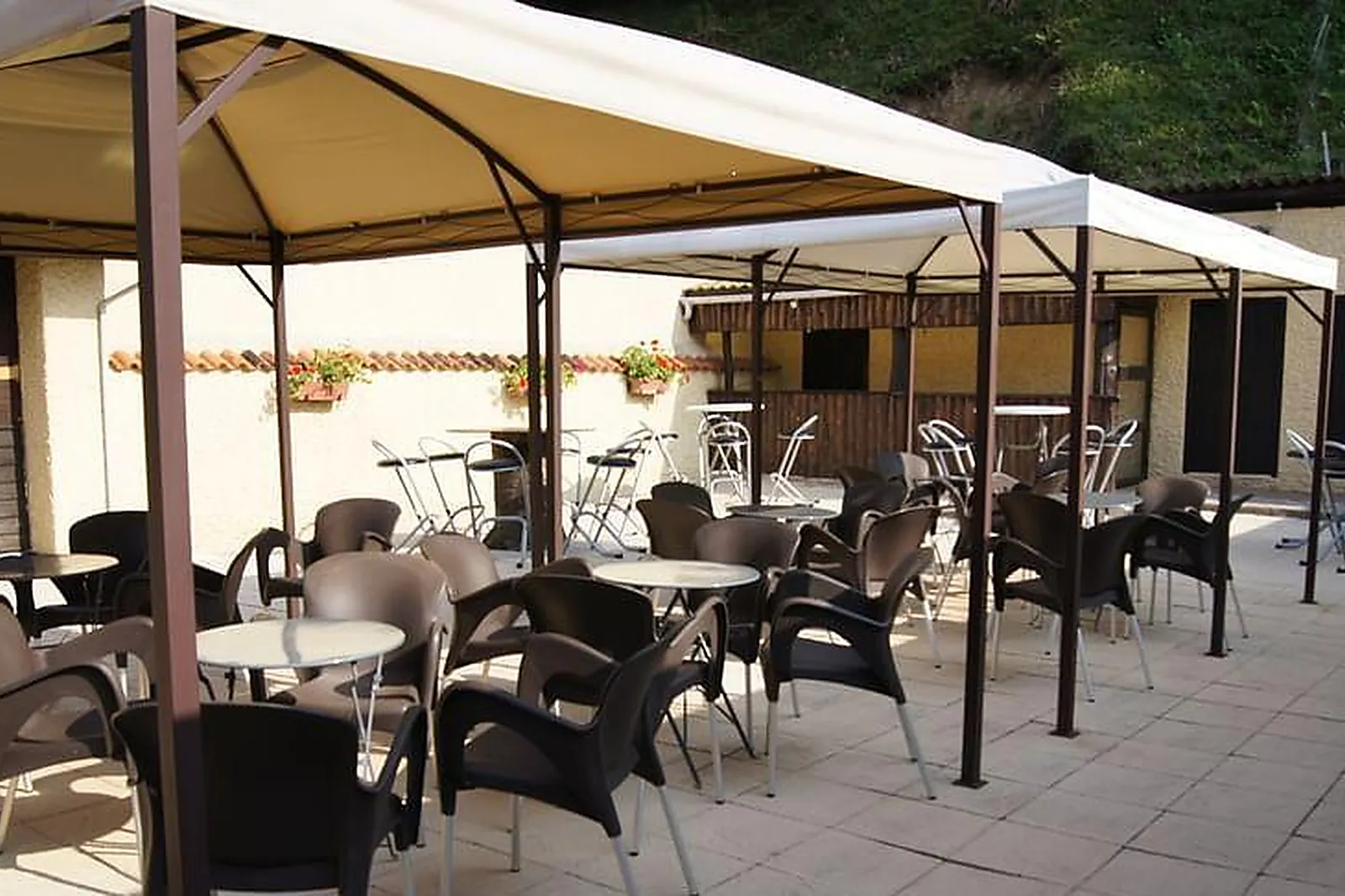 Lieux événementiels, L'AUBERGE DU GARON RÉCEPTIONS