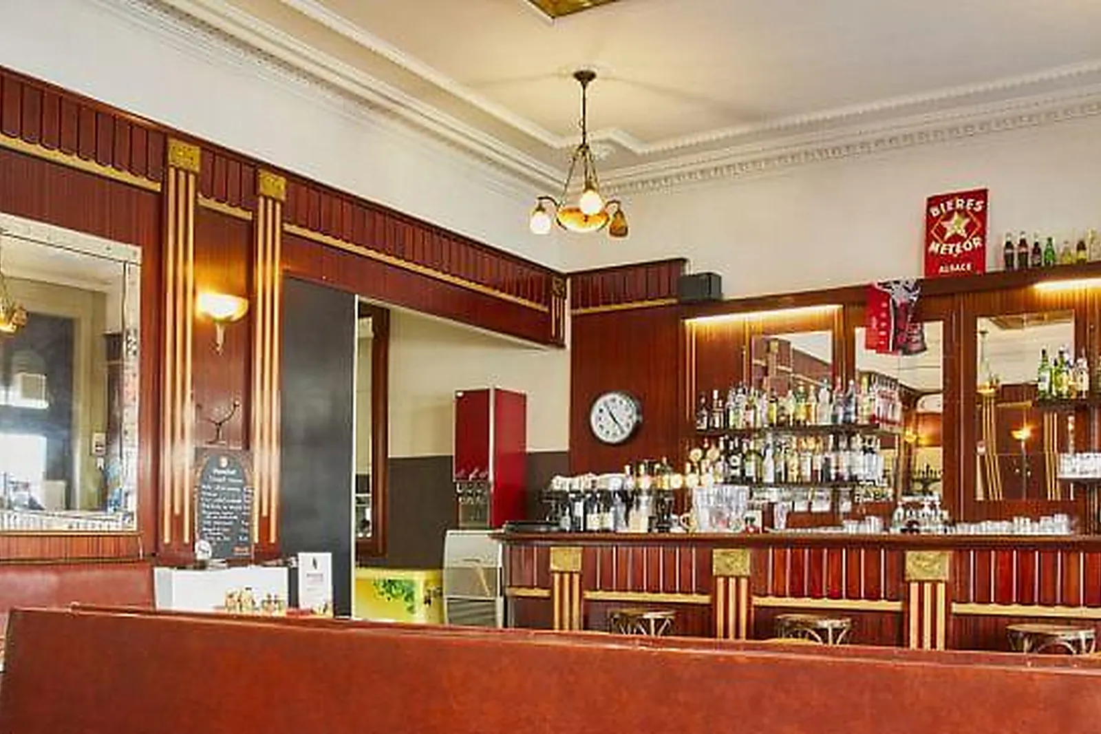 Lieux événementiels, L'AUTRE MONDE