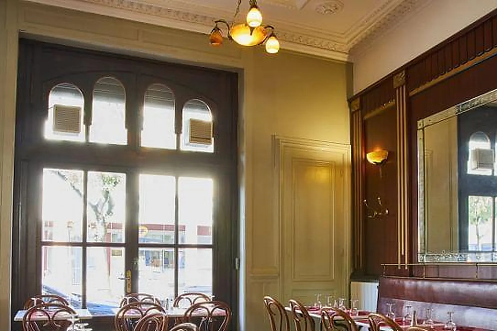 Lieux événementiels, L'AUTRE MONDE