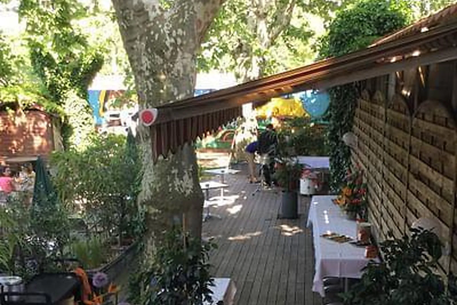 Lieux événementiels, L'AUTRE MONDE