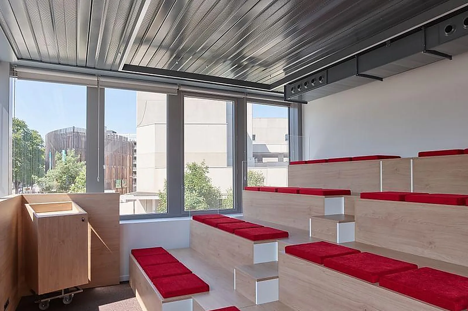 Lieux événementiels, LEVEL IW