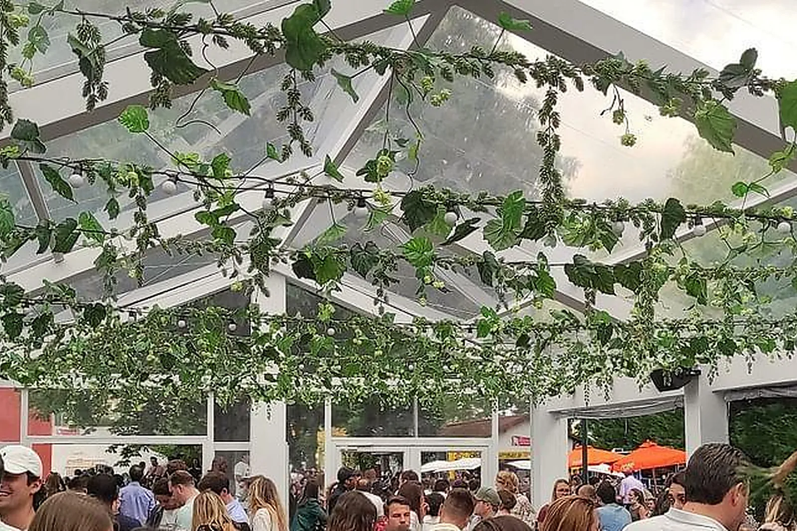 Lieux événementiels, LE TRINQUET VILLAGE