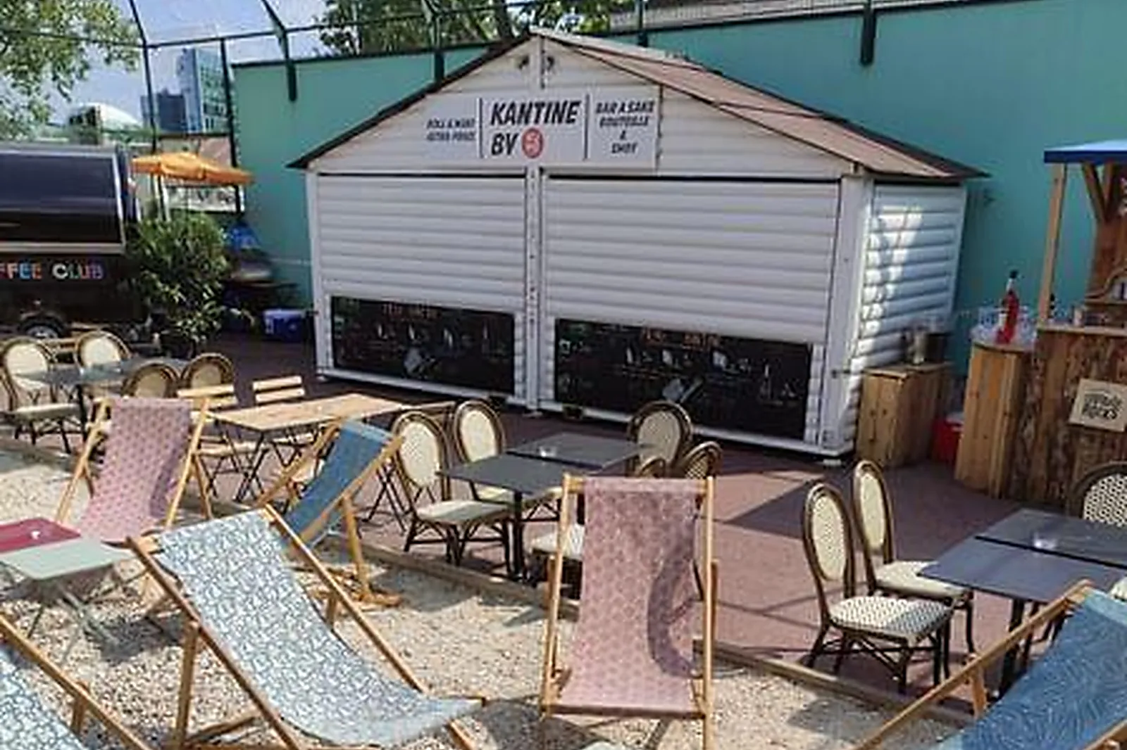 Lieux événementiels, LE TRINQUET VILLAGE