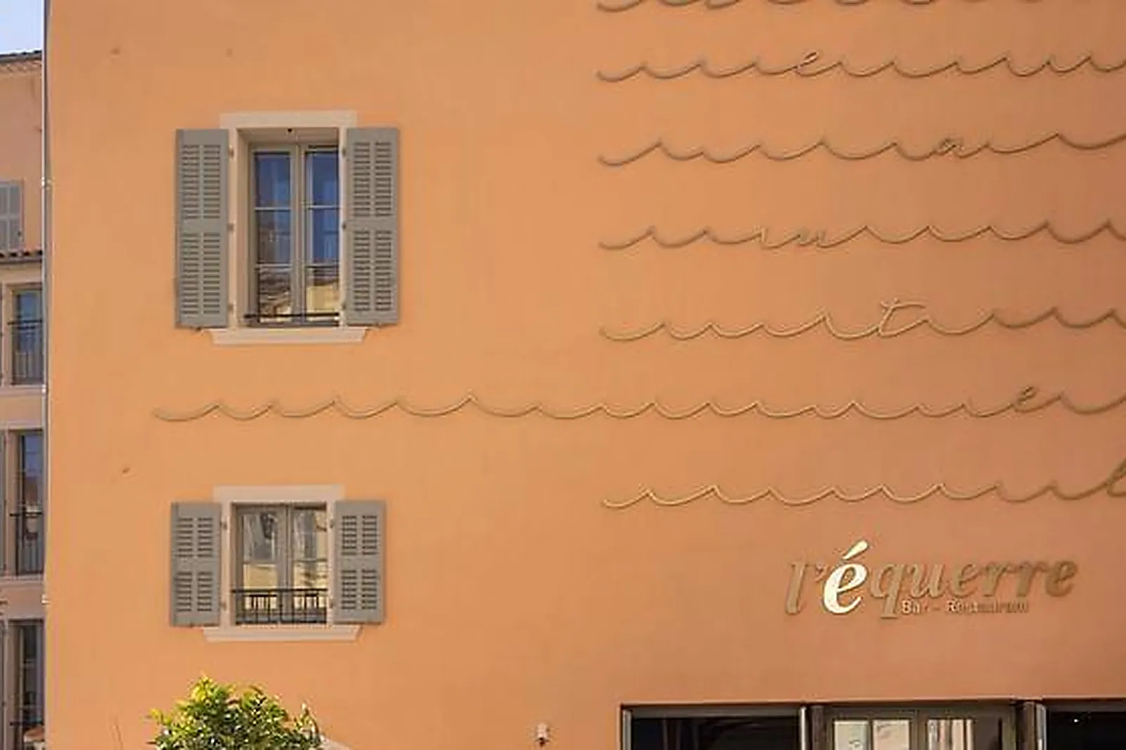 Lieux événementiels, L'EAUTEL TOULON PORT ****