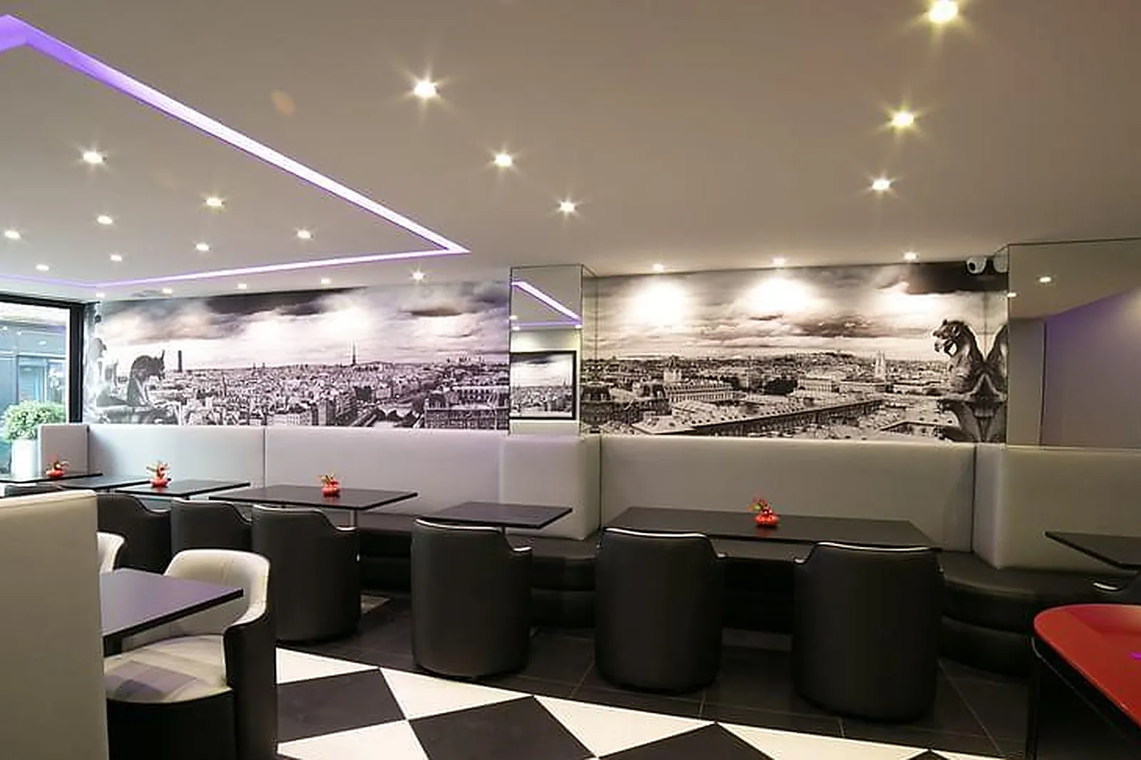 Lieux événementiels, L'EMPIRE PARIS ****