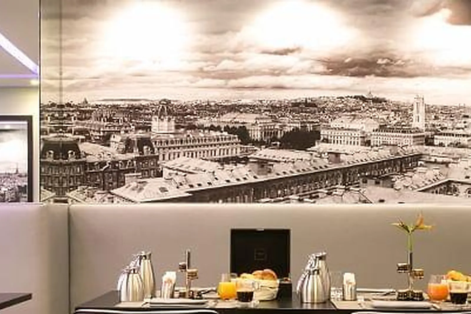 Lieux événementiels, L'EMPIRE PARIS ****