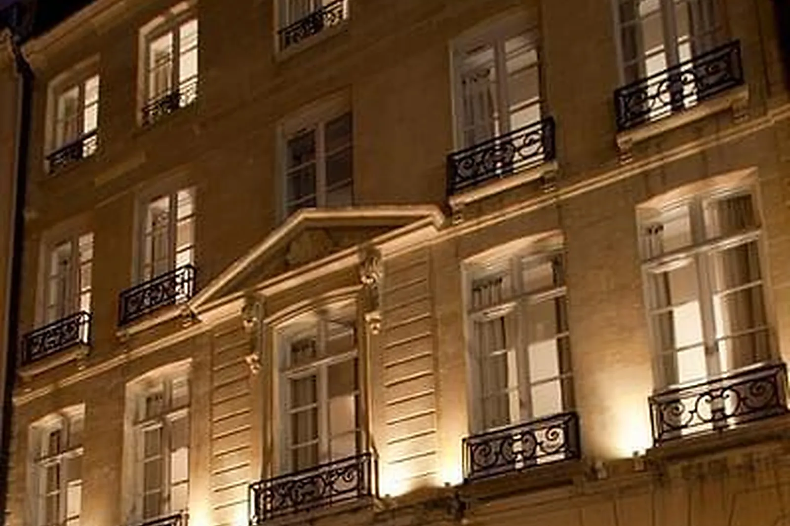 Lieux événementiels, L'EMPIRE PARIS ****