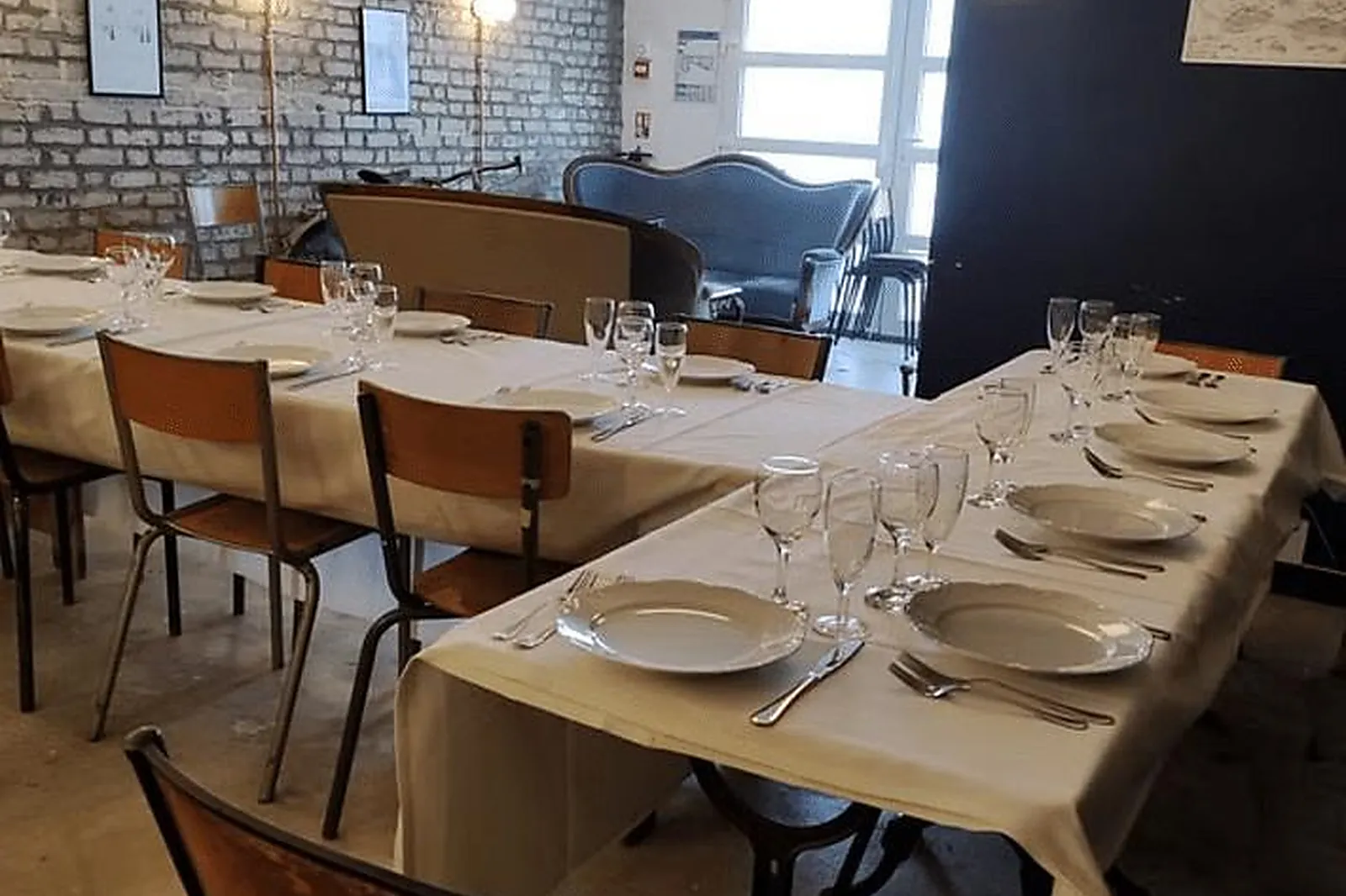 Lieux événementiels, L'ENCHANTEUR DE PAPILLES