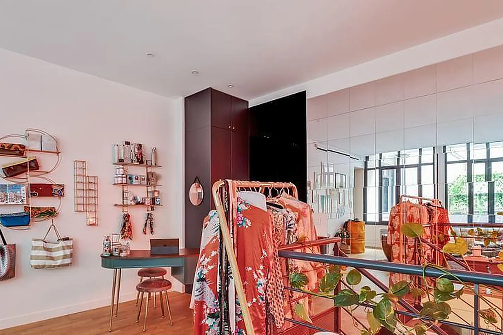 Lieux événementiels, L'ENDROIT