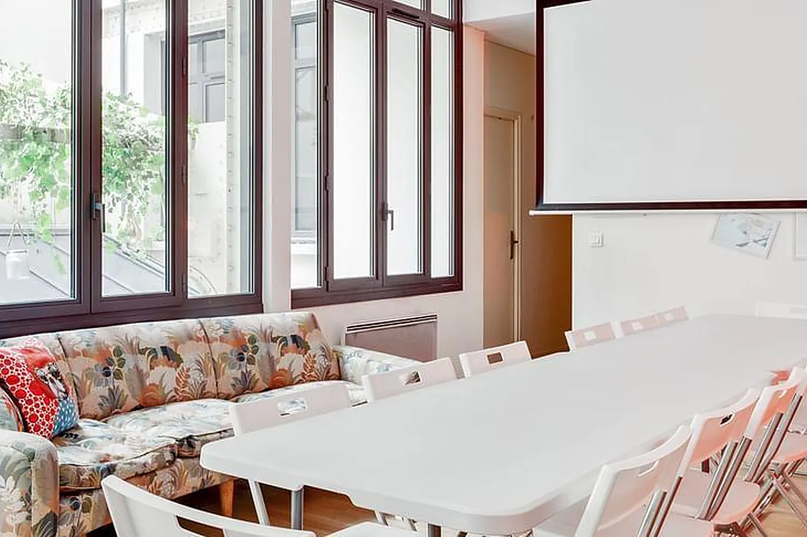 Lieux événementiels, L'ENDROIT