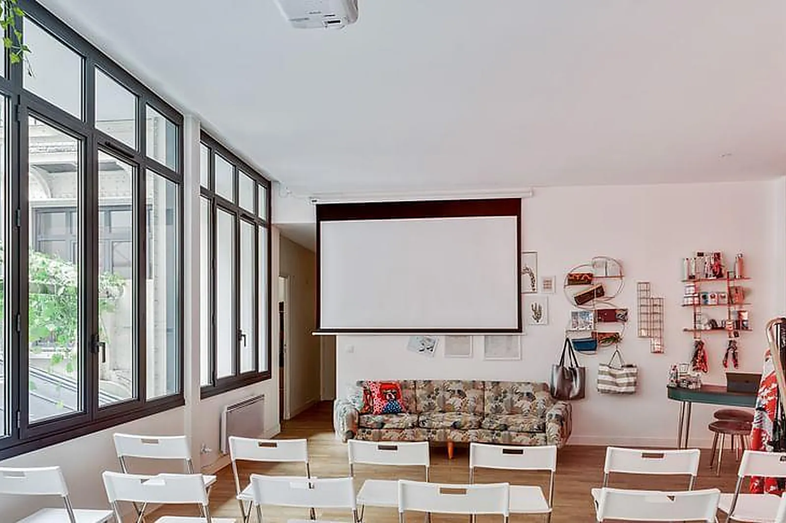 Lieux événementiels, L'ENDROIT