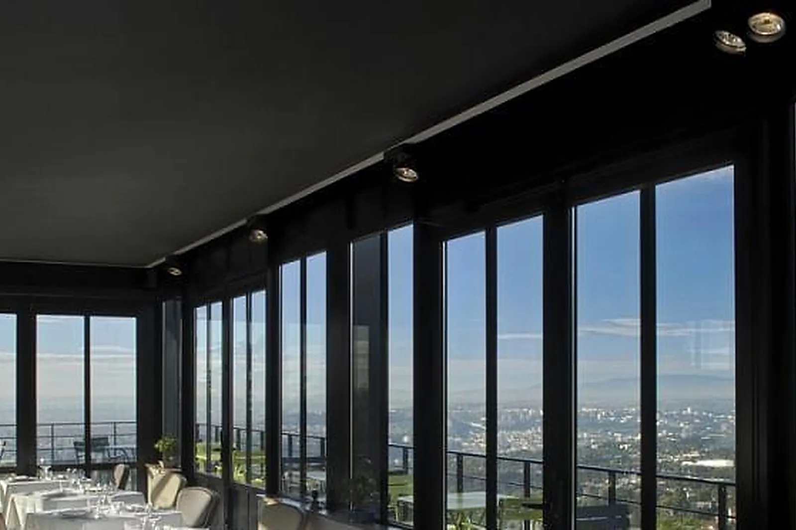 Lieux événementiels, L'ERMITAGE ****