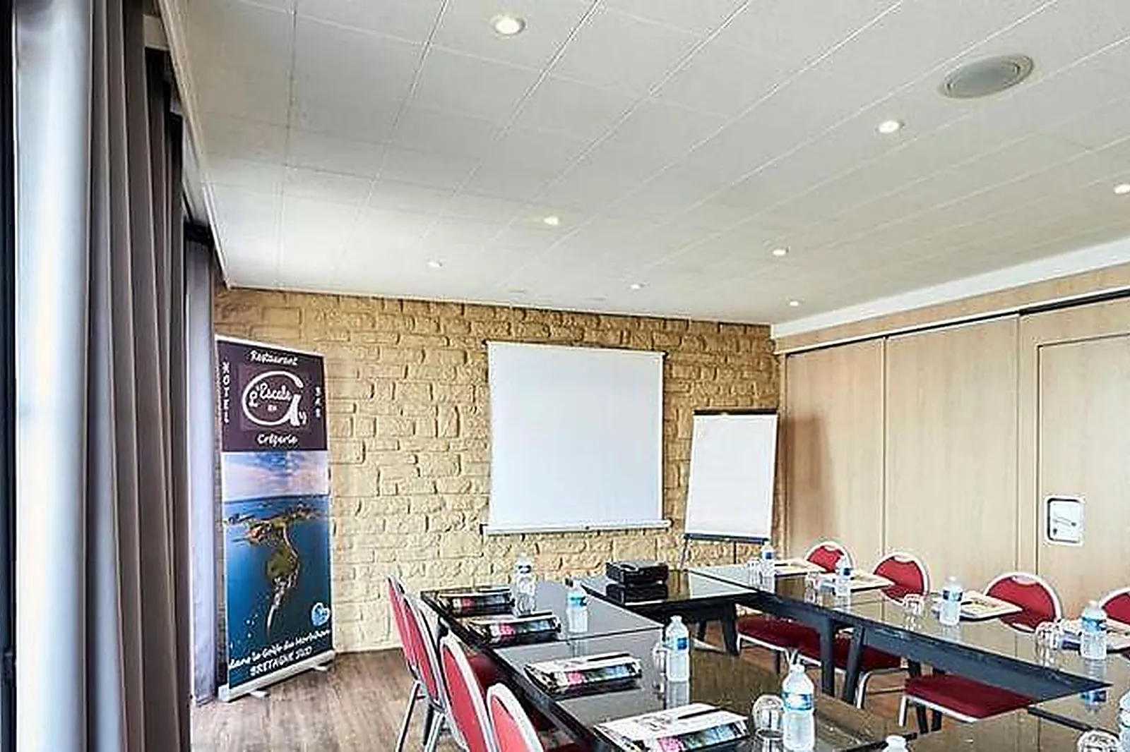 Lieux événementiels, L'ESCALE EN ARZ**