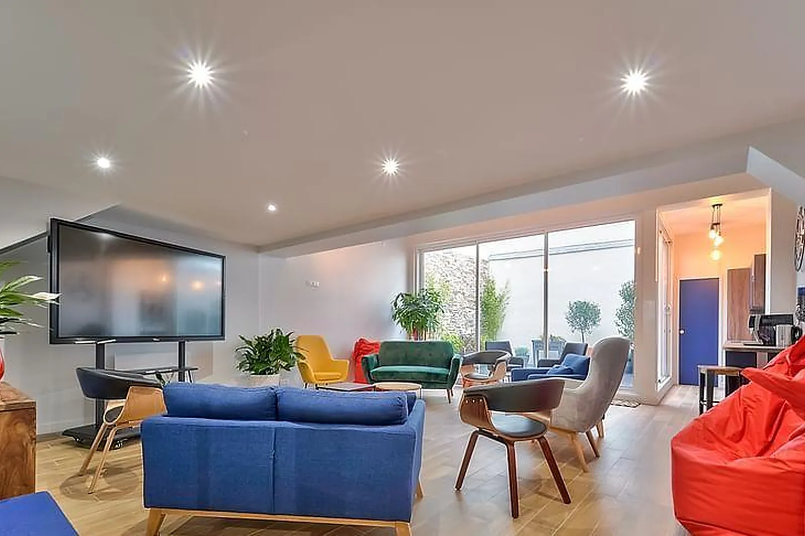 Lieux événementiels, L'ESSENTIEL