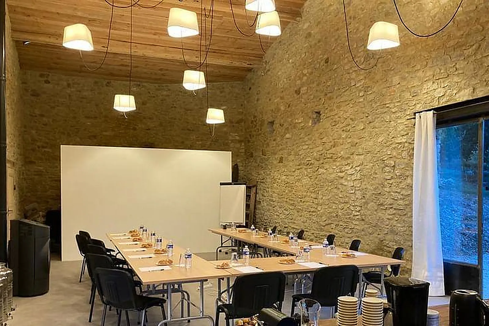 Lieux événementiels, L'ESSENTIEL DE LAVANDE