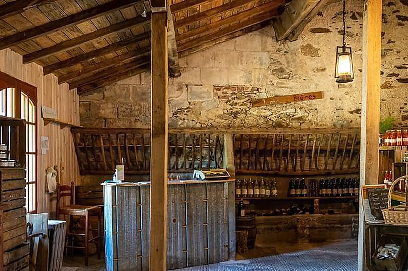 Lieux événementiels, L'ETABLE DES MAUGES