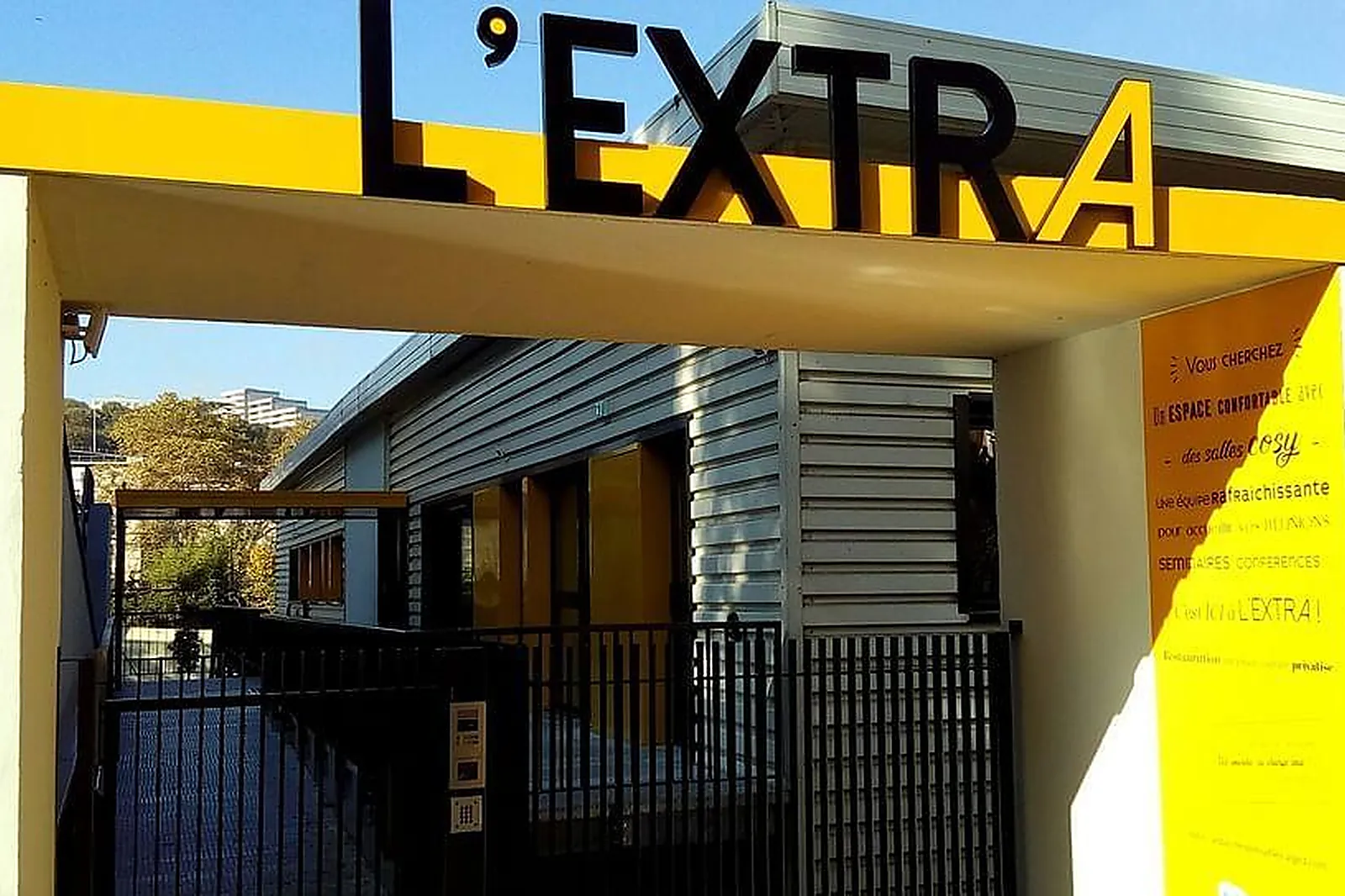 Lieux événementiels, L'EXTRA