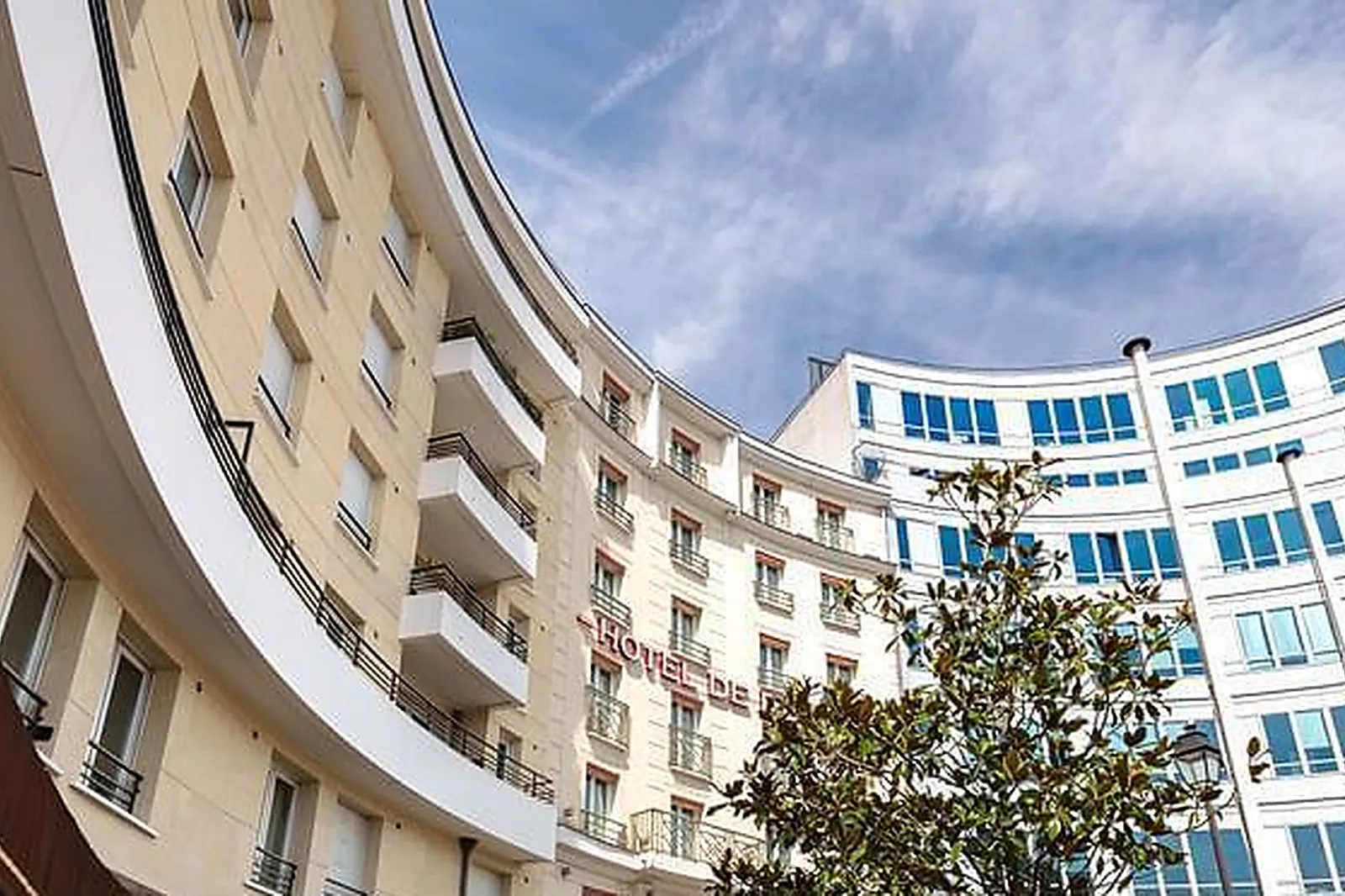 Lieux événementiels, L'HÔTEL DE BERNY ****