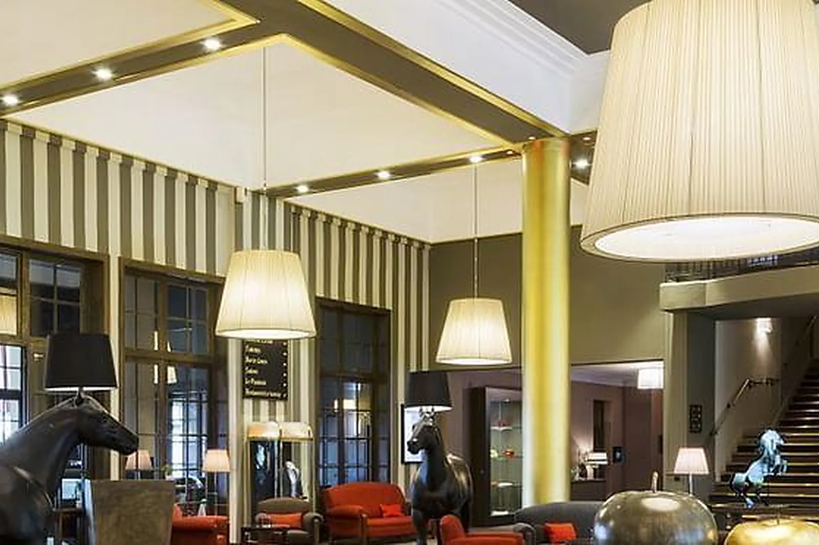 Lieux événementiels, L'HÔTEL DU GOLF ****